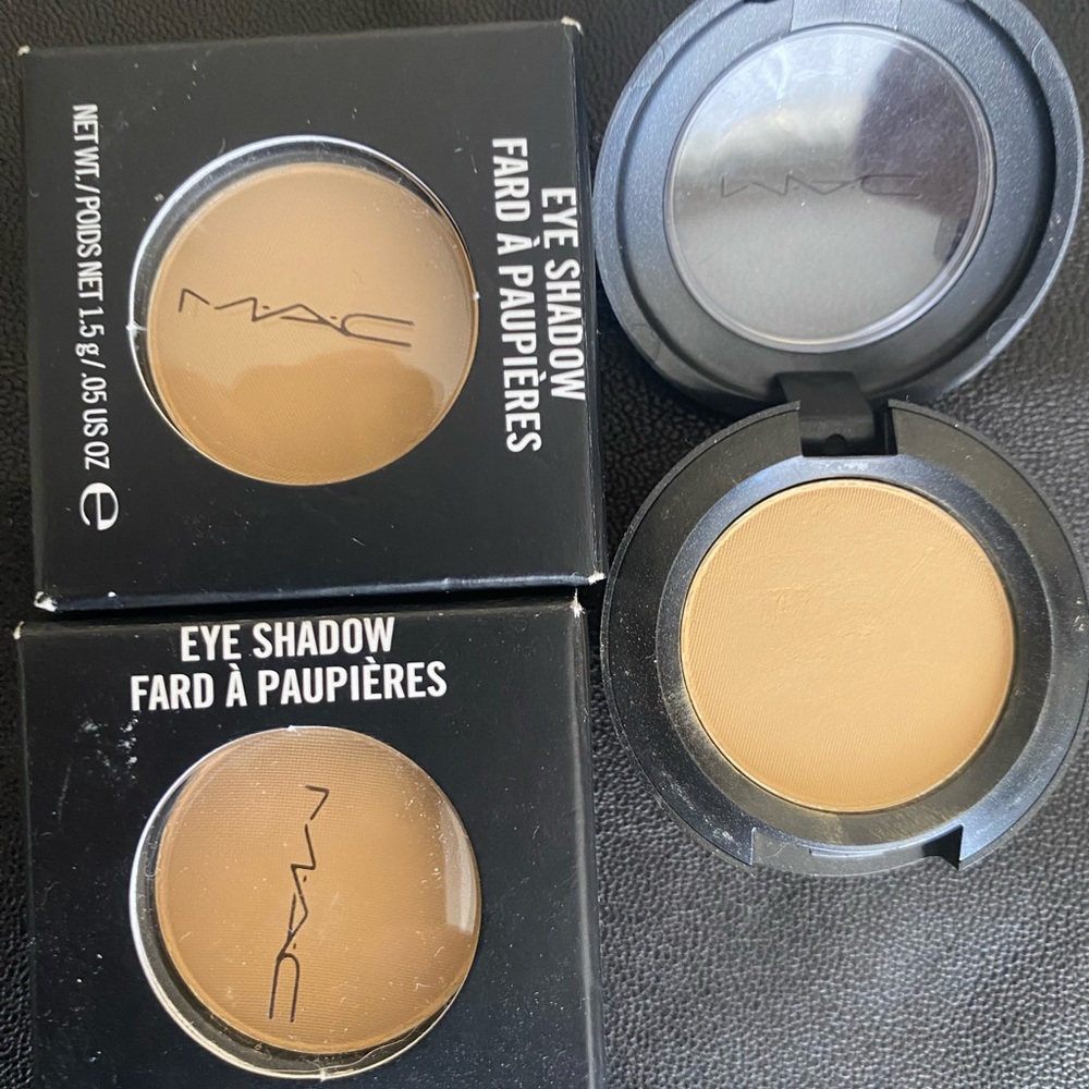 MAC eyeshadow
